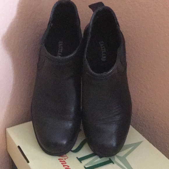 Ankle boots - Picture 2 of 4